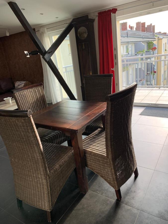 Nordsee Und City Fusslaufig - Luxeriose Fewo Mit Grossem Balkon Wilhelmshaven Exteriör bild