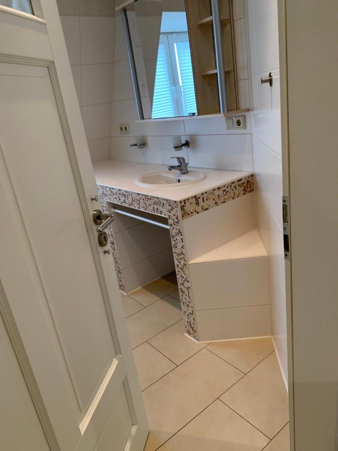 Nordsee Und City Fusslaufig - Luxeriose Fewo Mit Grossem Balkon Wilhelmshaven Exteriör bild