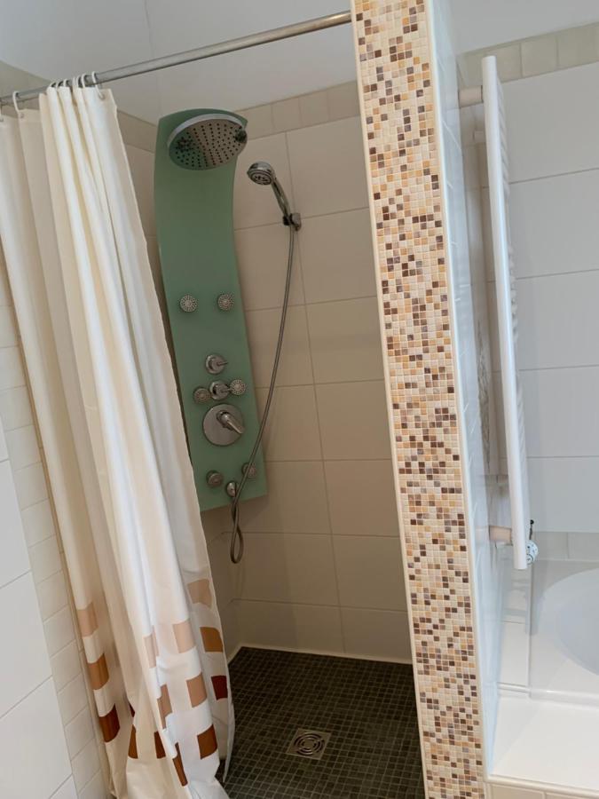 Nordsee Und City Fusslaufig - Luxeriose Fewo Mit Grossem Balkon Wilhelmshaven Exteriör bild